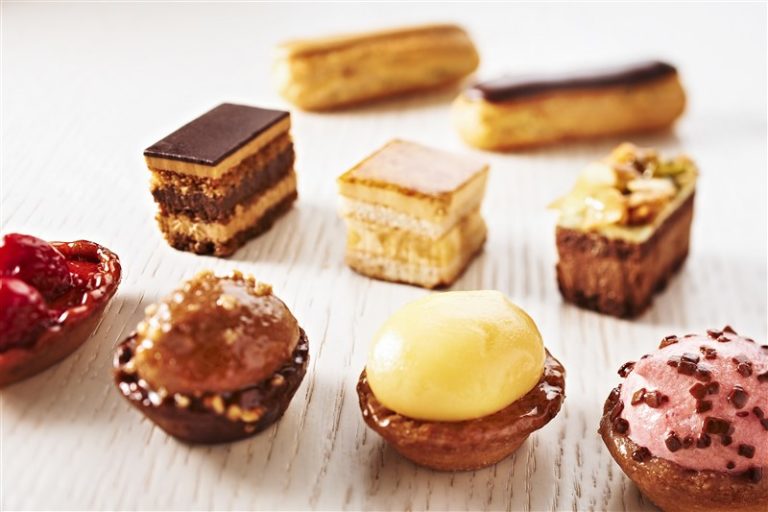 Plateau Petits Fours Sucr S Les Pi Ces Good Delices